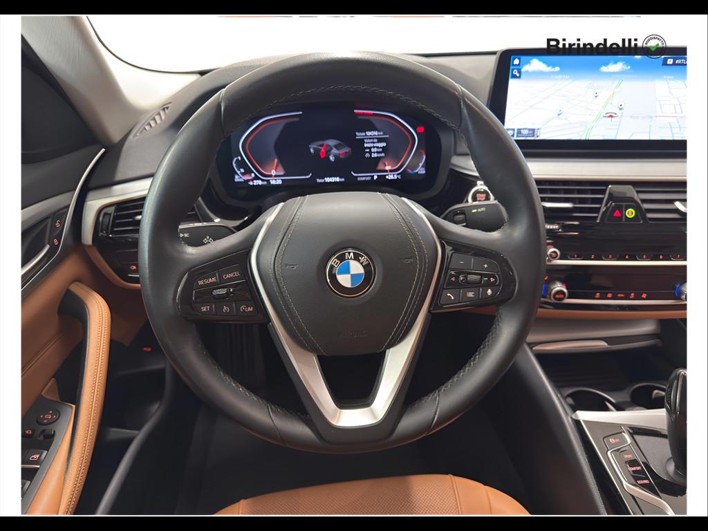 BMW Serie 5(G30/31/F90) - 520d 48V xDrive Business
