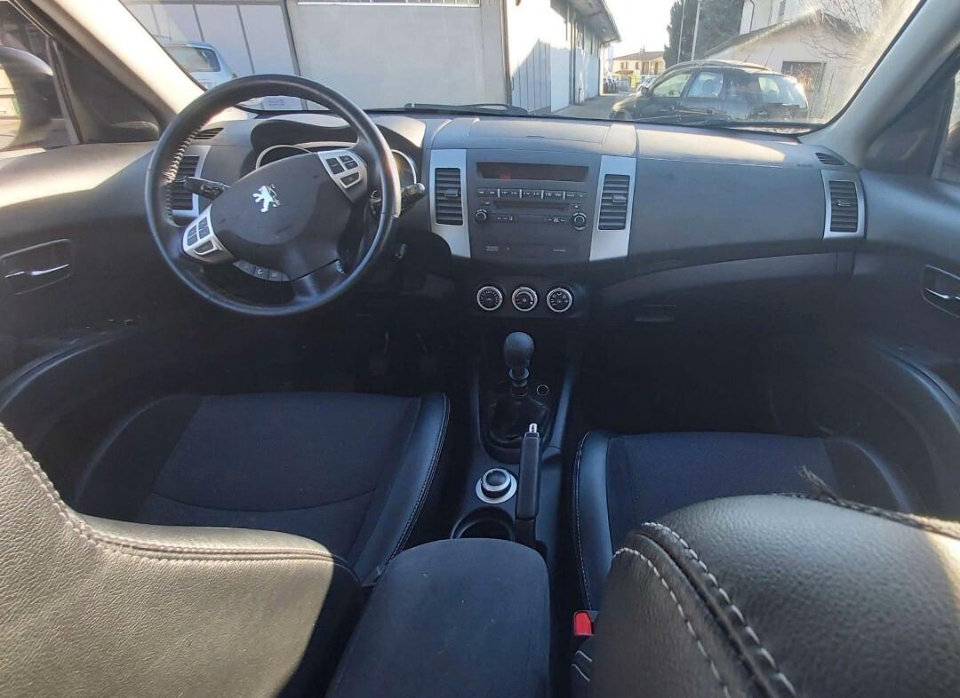 Peugeot 4007 2.2 HDi 156CV Féline