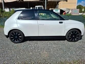 Honda e Advance 17