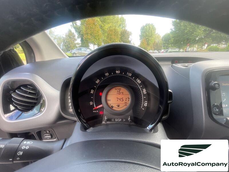 Toyota Aygo Aygo Connect 1.0 VVT-i 72 CV 5 porte x-play