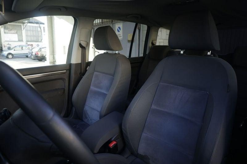 Volkswagen Touran Volkswagen Touran Business 2.0 TDI 140 CV DSG Highline 7 Posti Unicoproprietario