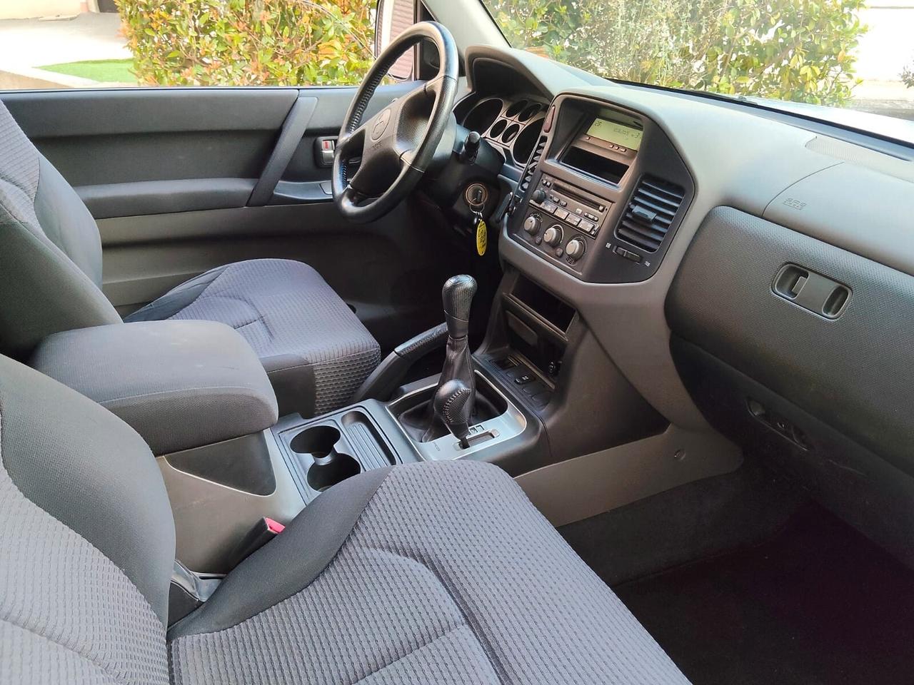 Mitsubishi Pajero 2.5 TDI 3p. GL 115 cv