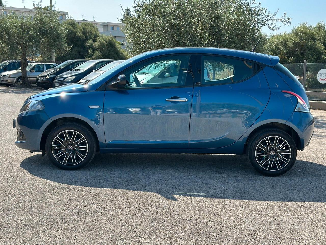 Lancia Ypsilon 1.0 FireFly 5 porte S&S Hybrid