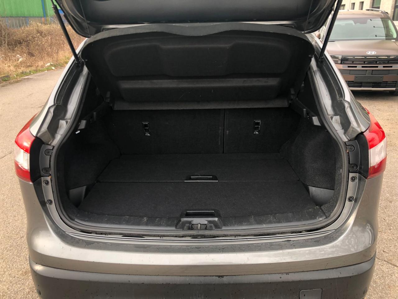 Nissan Qashqai 1.6 dCi 2WD C-TRONIC N-Connecta CON GANCIO DI TRAINO