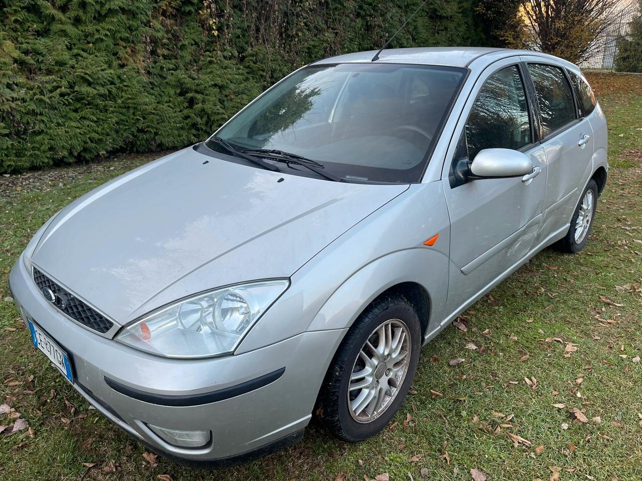 Ford Focus 1.6i 16V cat 5p. Ambiente