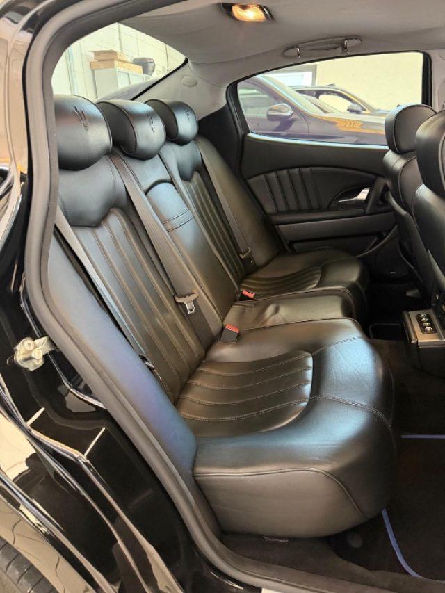 MASERATI Quattroporte 4.2 V8 //SERVICE BOOK//FULL