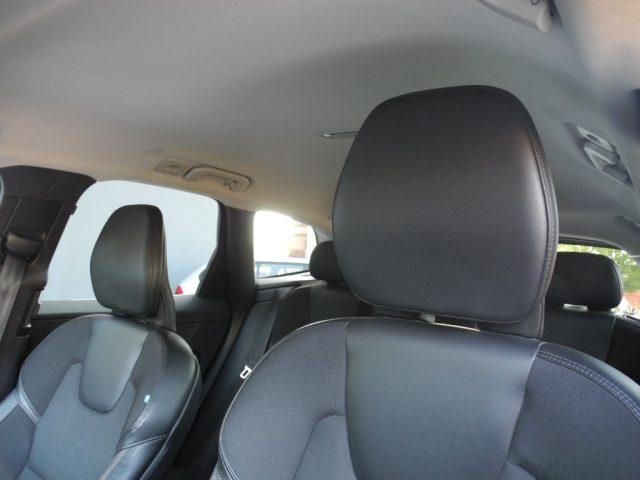 VOLVO XC60 2.0 D AWD Geartronic Business Plus Hybrid autom.