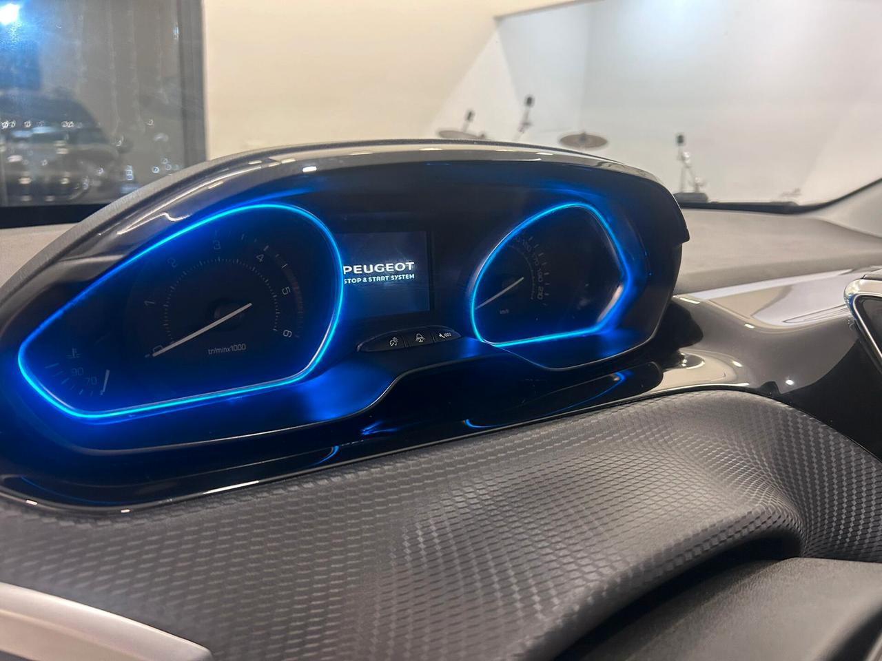 Peugeot 2008 1.6 HDi 92CV S&S Allure 2014