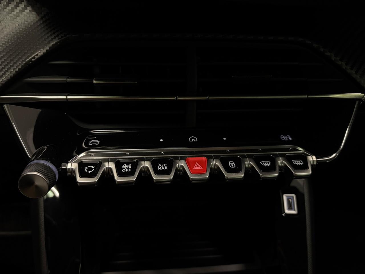 Peugeot 208 1.2 HYBRID*STYLE*110CV*AUTOMATICA*