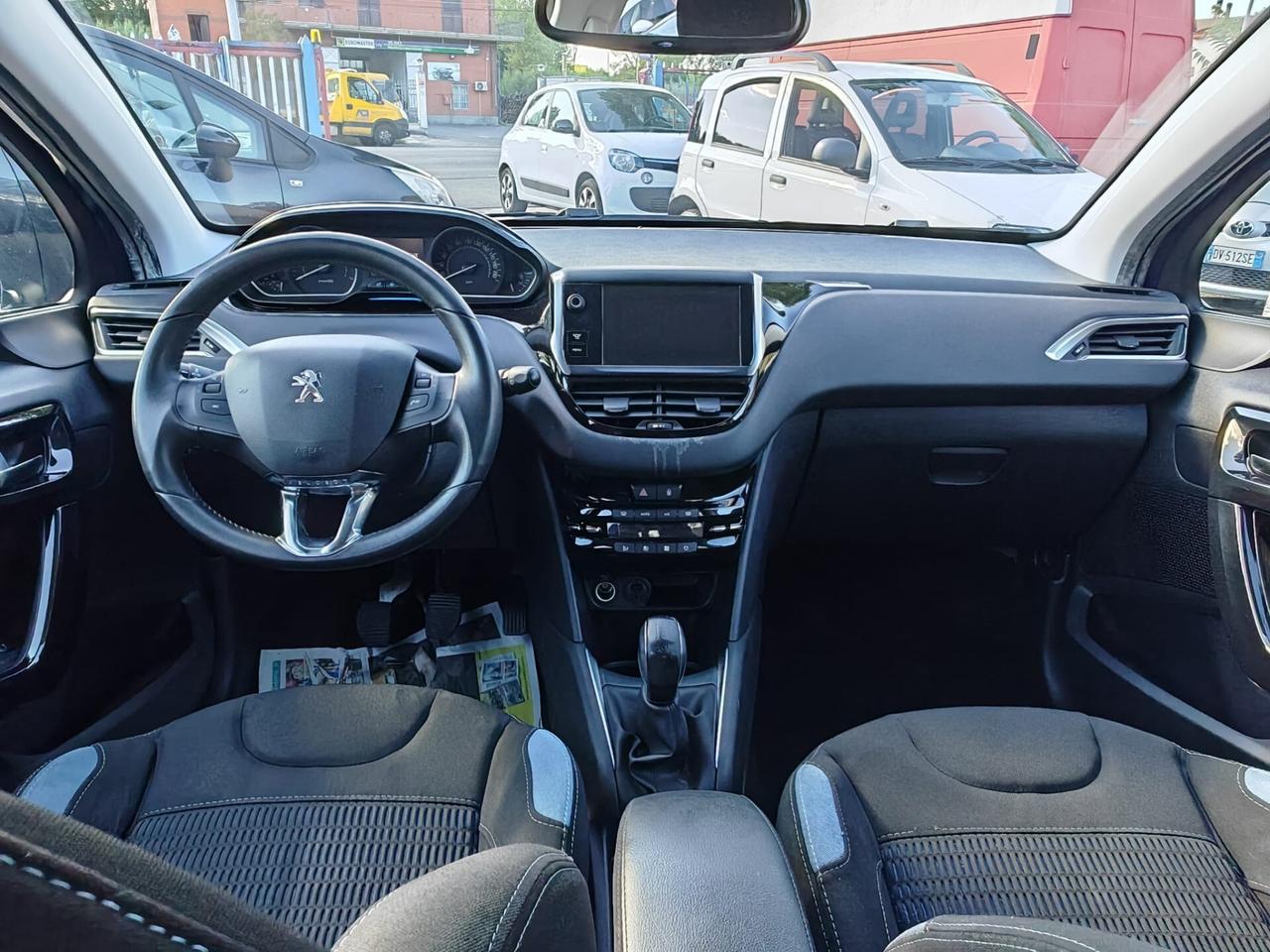 Peugeot 208 1.2 benzina