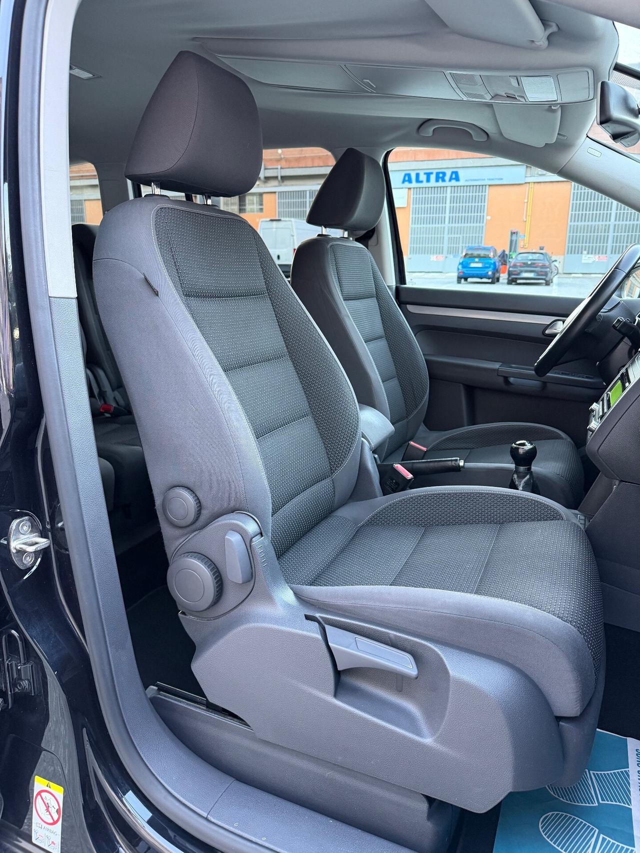 Volkswagen Touran 1.2 TSI BENZINA - 7 POSTI NEOPATENTATI