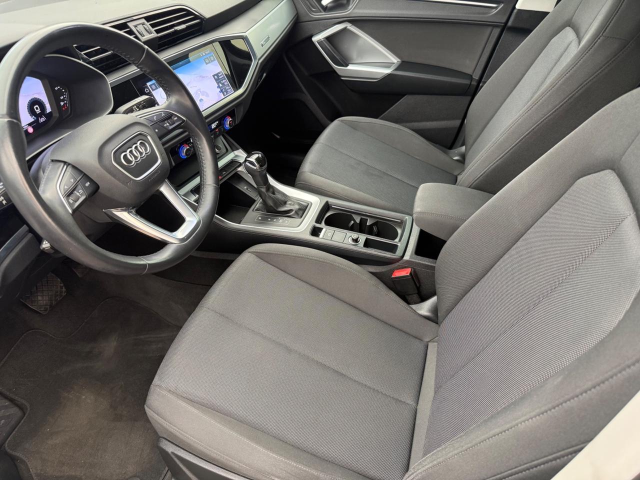 Audi Q3 35 TDI S tronic Business Advanced