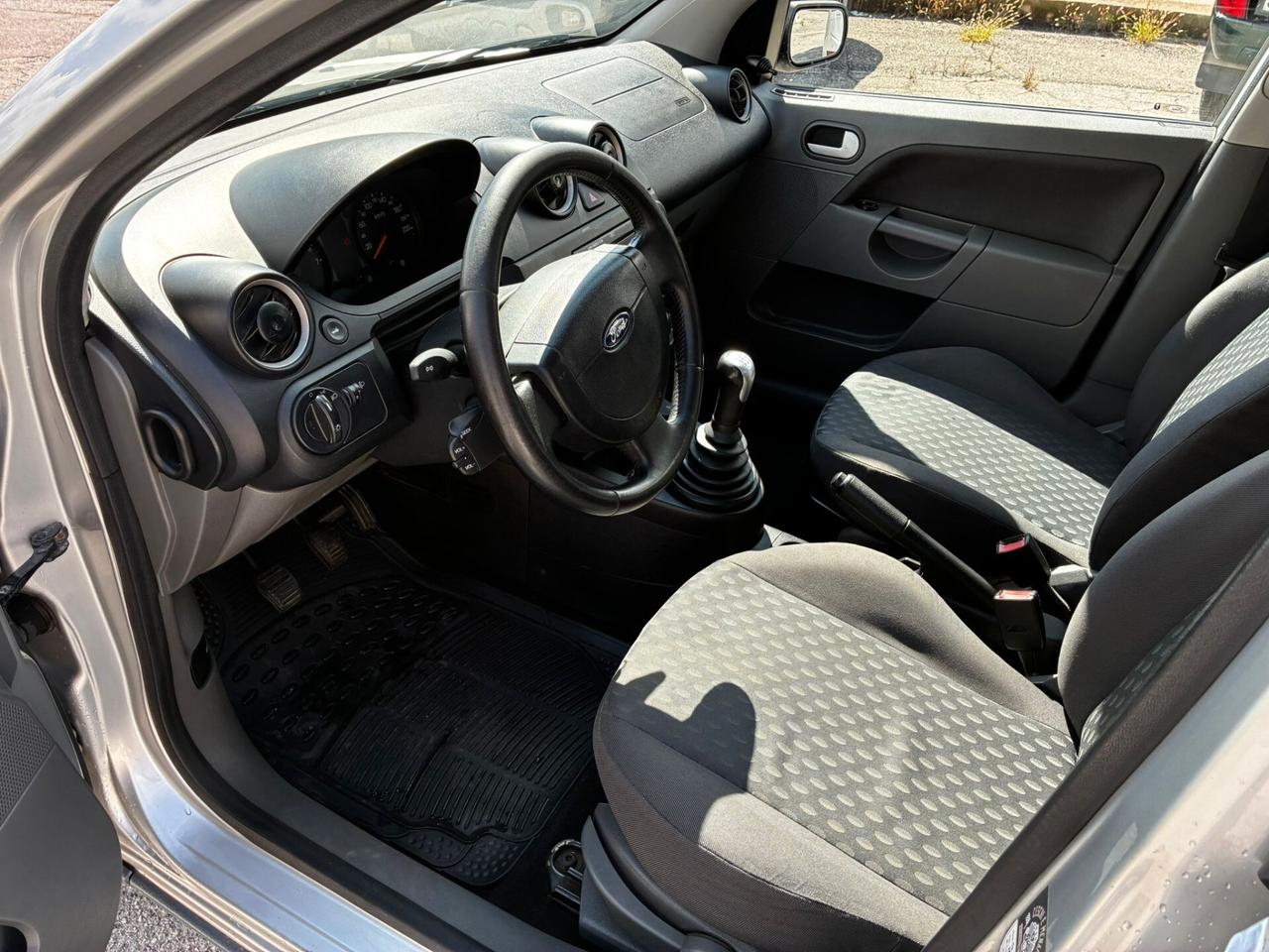 FORD FIESTA 1.2 BENZINA 75CV EURO 4 - NEOPATENTATI