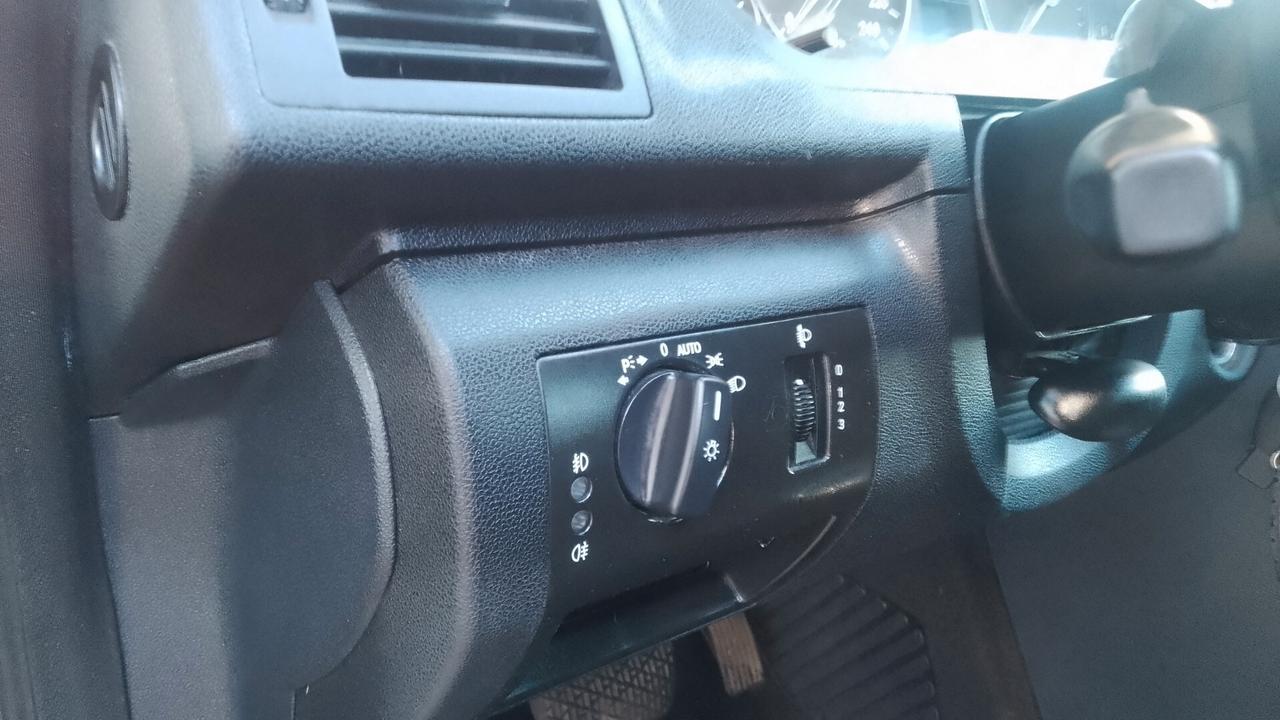 Mercedes-benz A 160 CDI automatico neop 2012