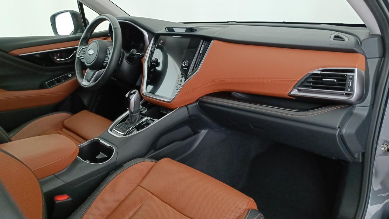 SUBARU Outback 2.5i Premium lineartronic