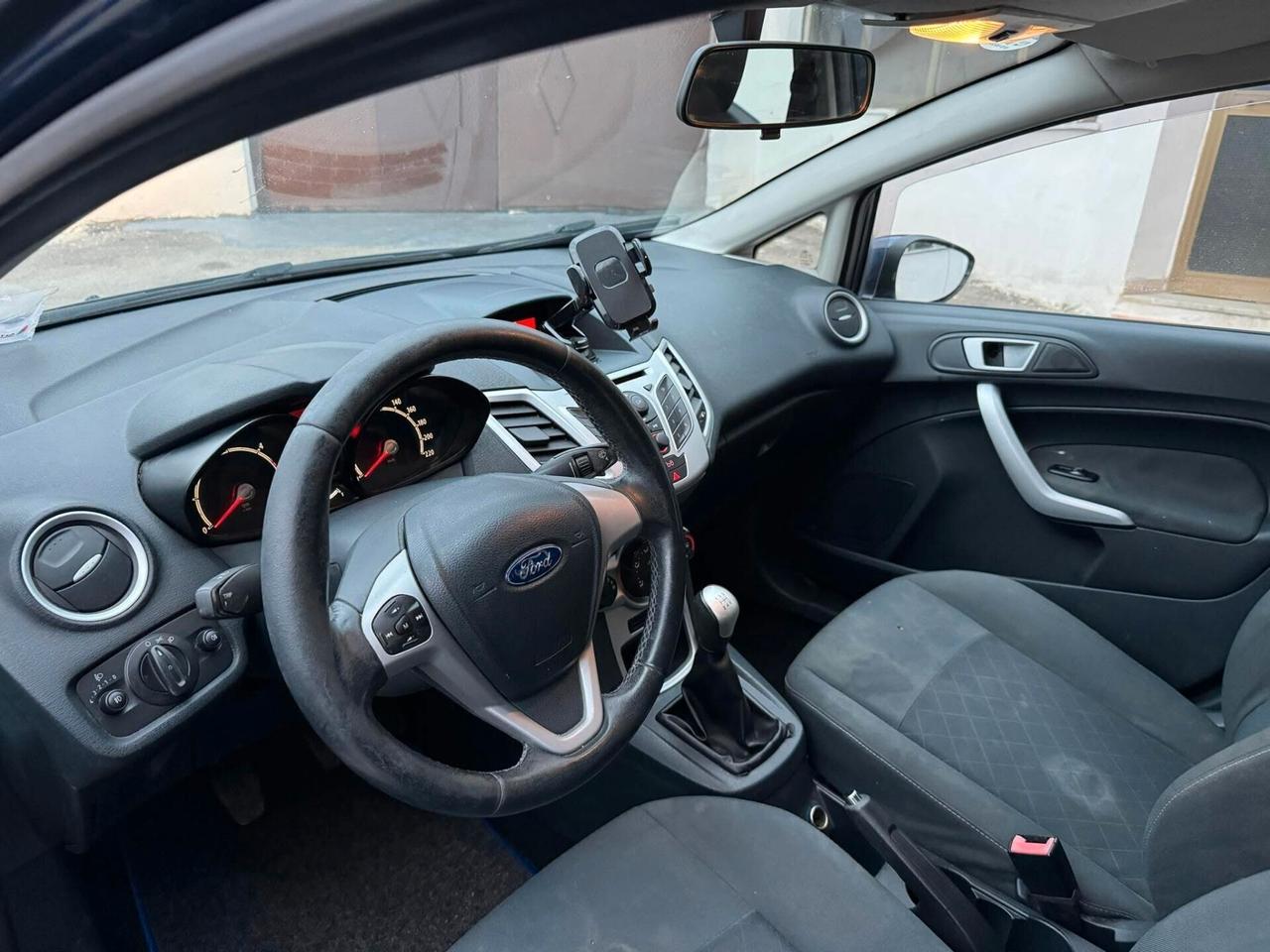 Ford Fiesta Ikon 1.4 TDCi 70CV 5 porte