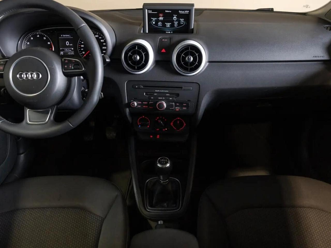 Audi A1 1.2 TFSI S line edition