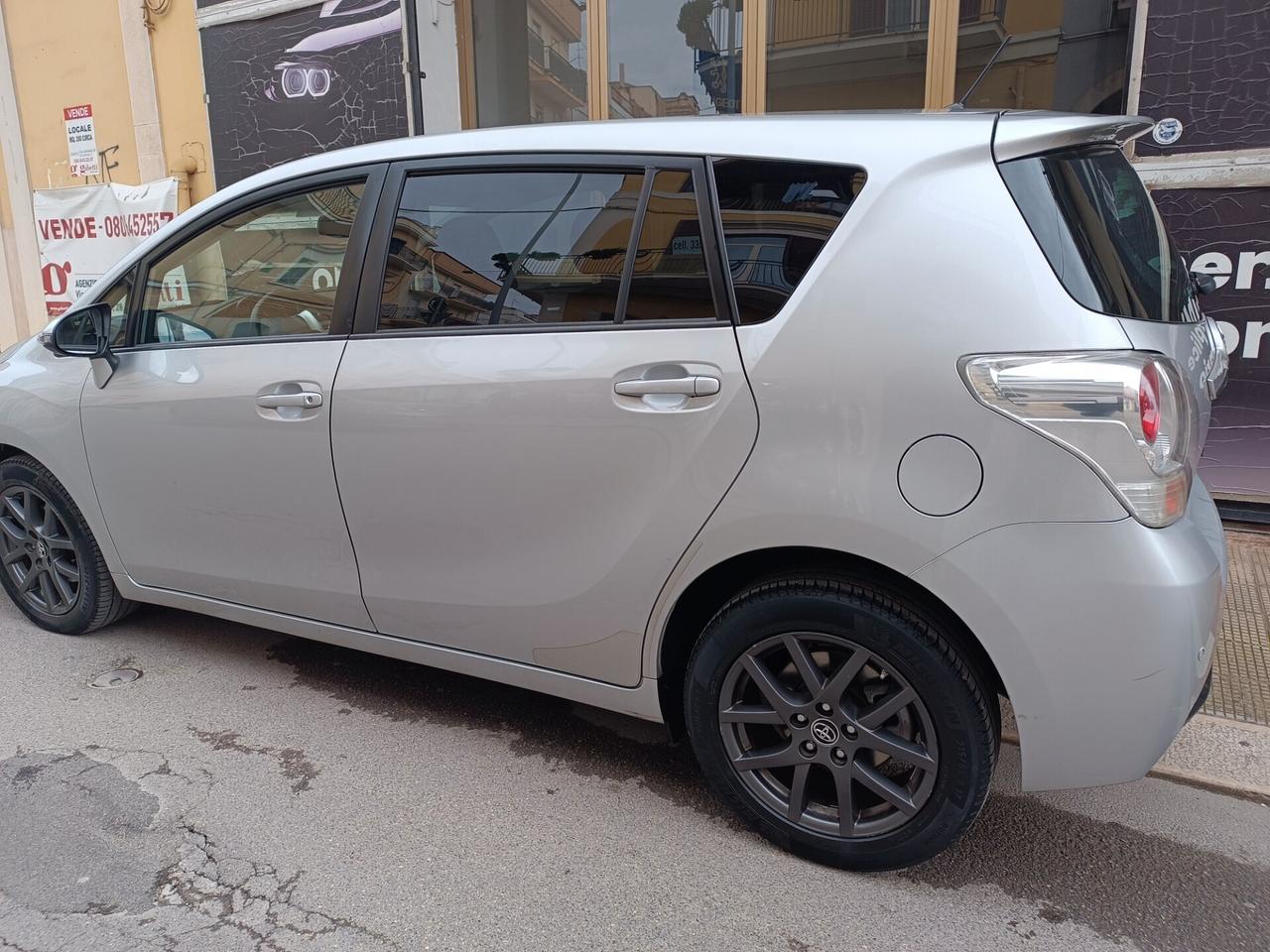 Toyota Verso 1.6 D-4D Style 110 CV TETTO CAMERA NAVI