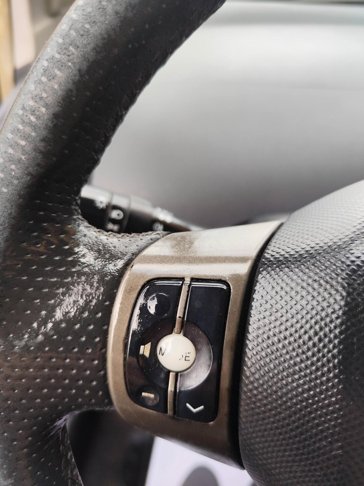 Toyota Yaris 1.3 5 porte M-MT Sol