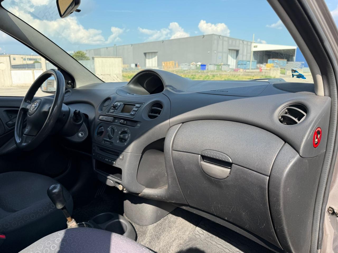 Toyota Yaris tdi D-4D Sol