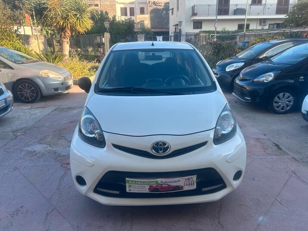 Toyota Aygo 1.0 2014 5p Lounge Connect MMT