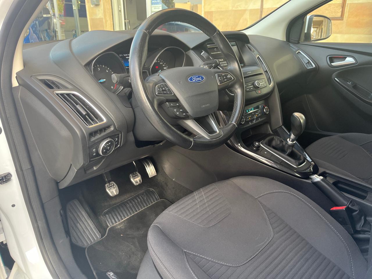 Ford Focus 1.5 TDCi 120 CV ST Line