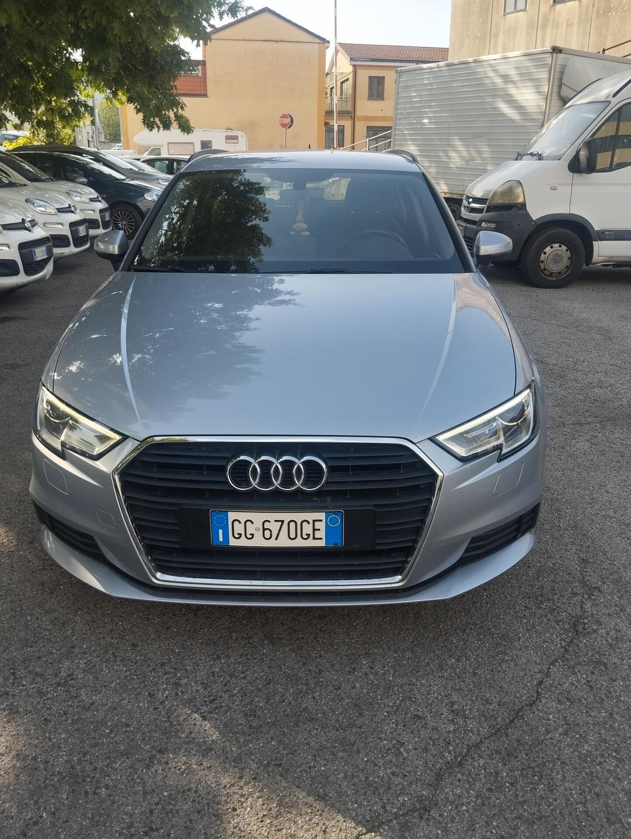 Audi A3 SPB 30 TDI Business