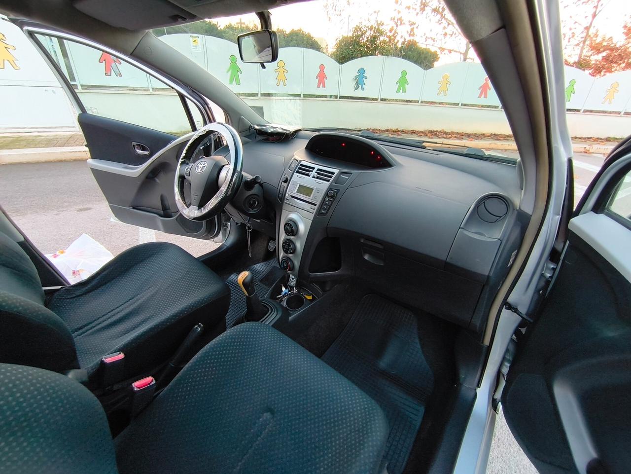 Toyota Yaris 1.3 5 porte