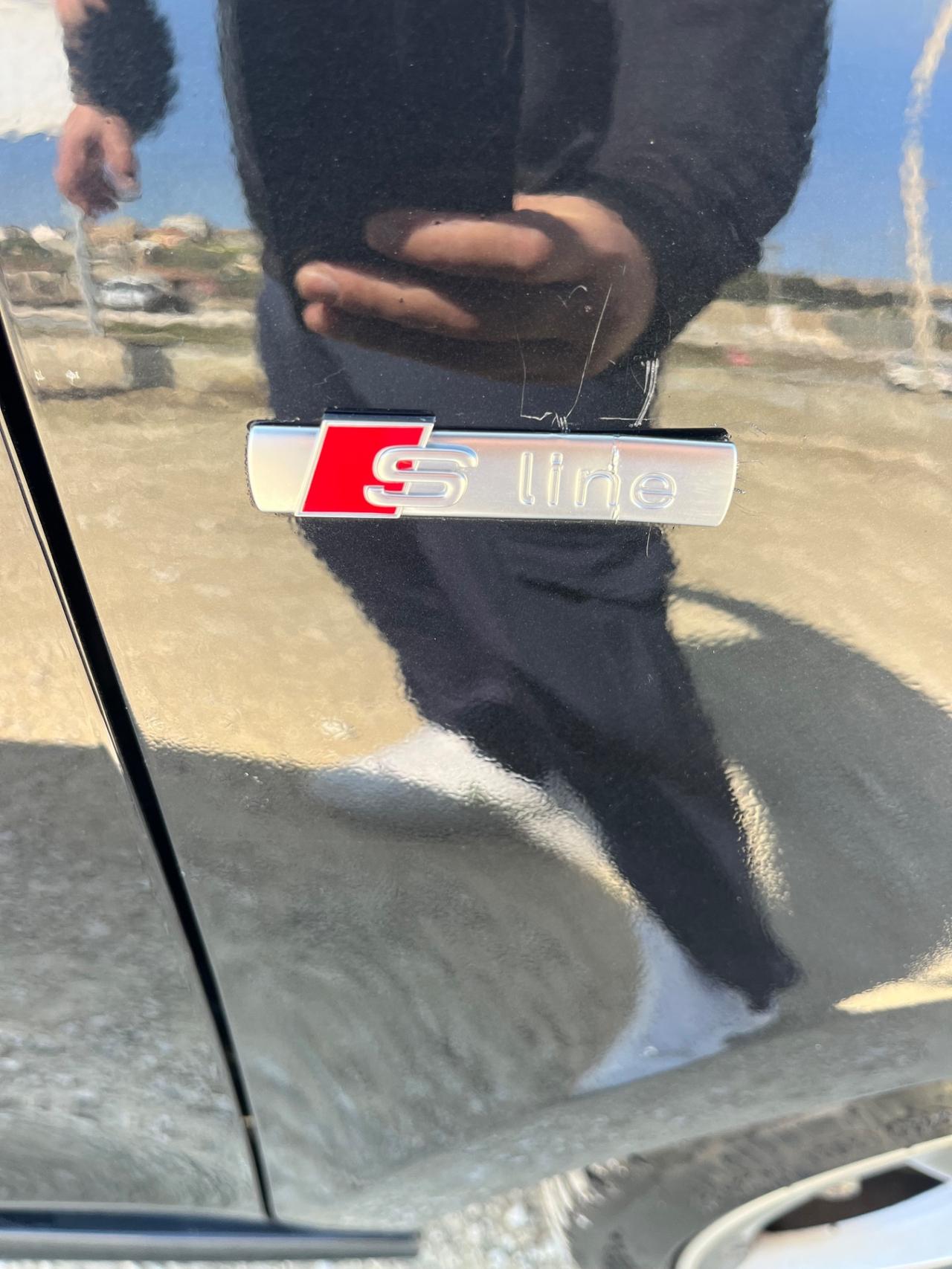 Audi A1 1.6 TDI 105 CV S-Line fari uxeno