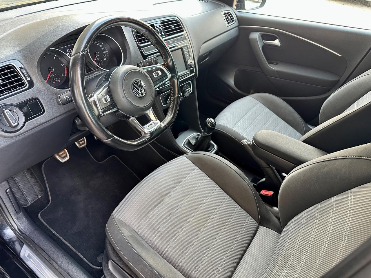 Volkswagen Polo 1.4 TDI 90 CV 5p. R-LINE