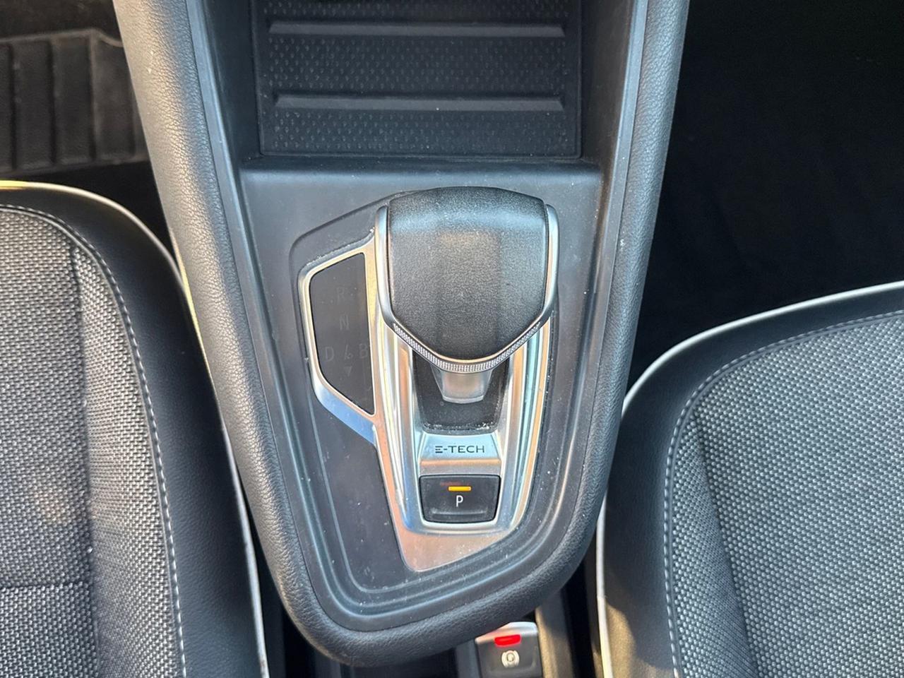 Renault Captur 1.6 e-tech phev intens 160cv auto