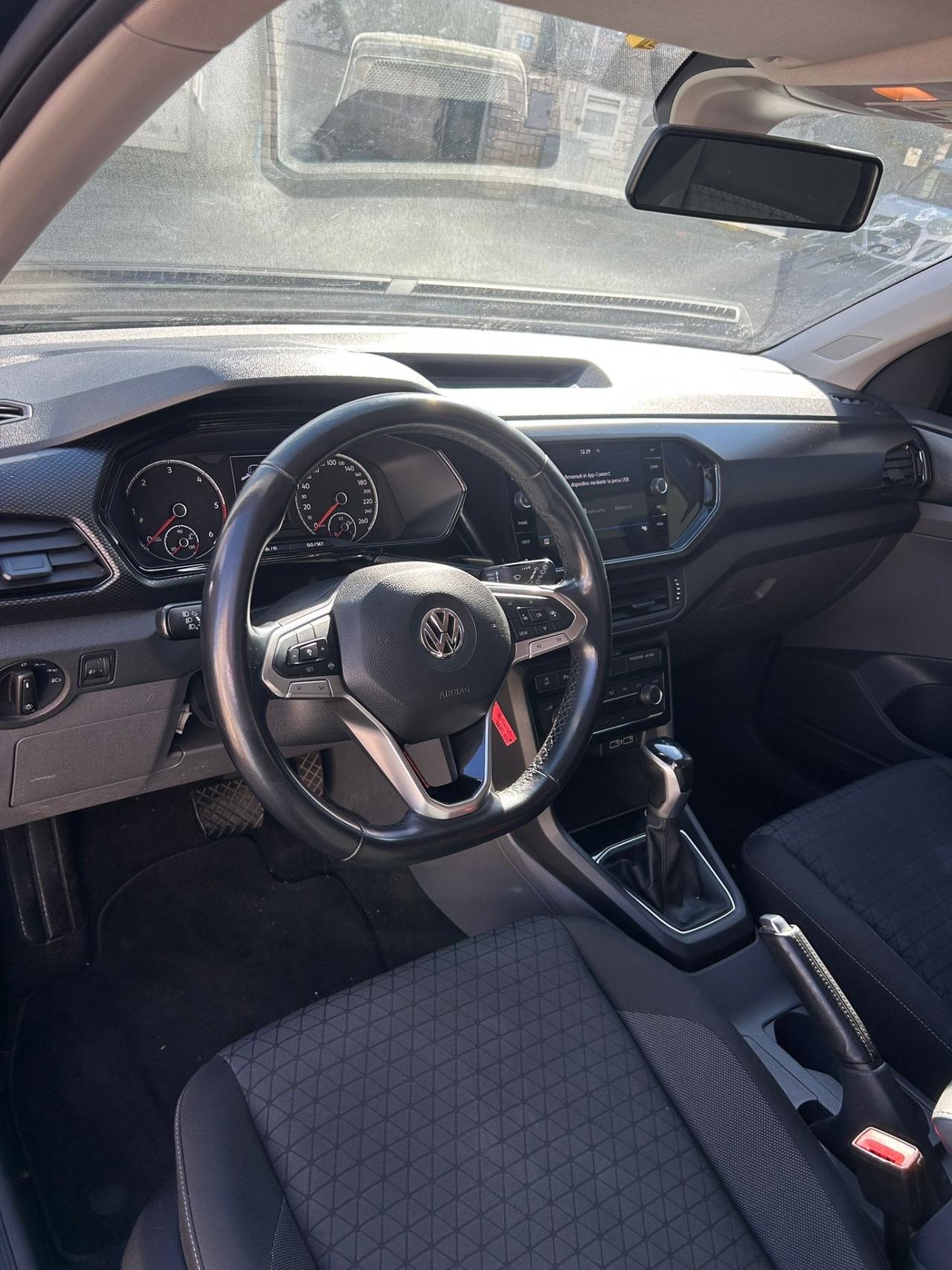 Volkswagen T-Cross 1.6 TDI DSG-2020 !TOTAL BLACK!