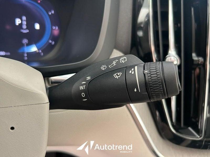 Volvo XC60 B4 197+14 CV Automatica Mild Hybrid Diesel Plus Bright