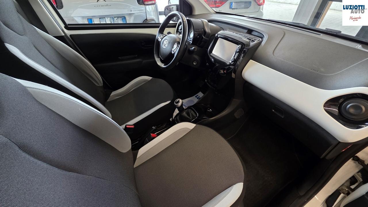 Toyota Aygo 1.0 VVT-i 69 CV 5 porte x-cool