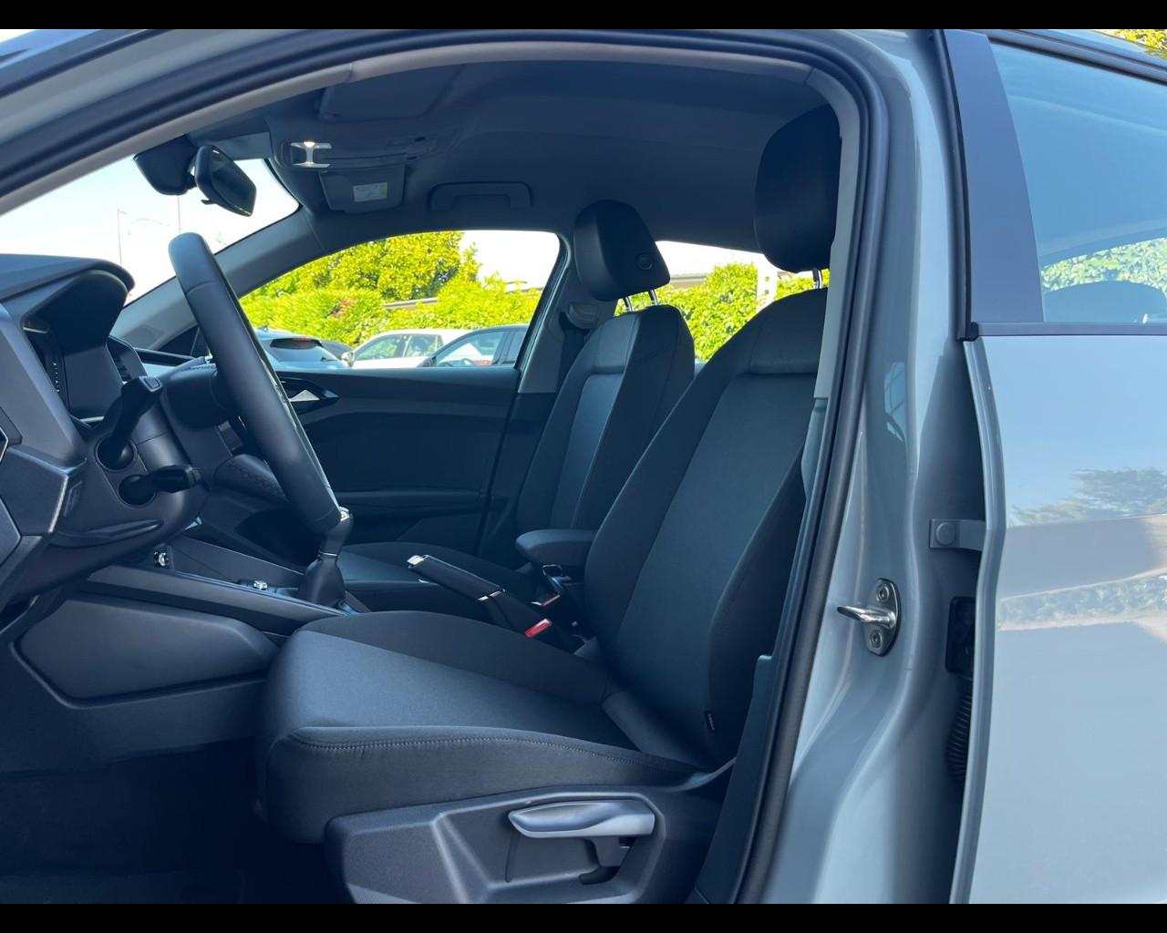 AUDI A1 ALLSTREET 30 TFSI IDENTITY CONTRAST