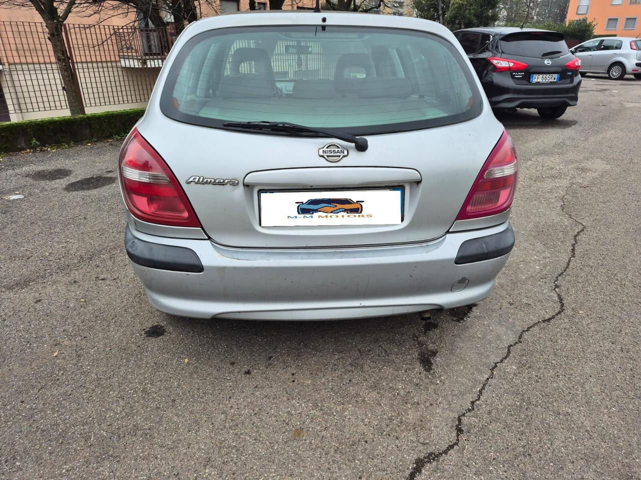 Nissan Almera Tino 5 porte 12 MESI DI GARANZIA