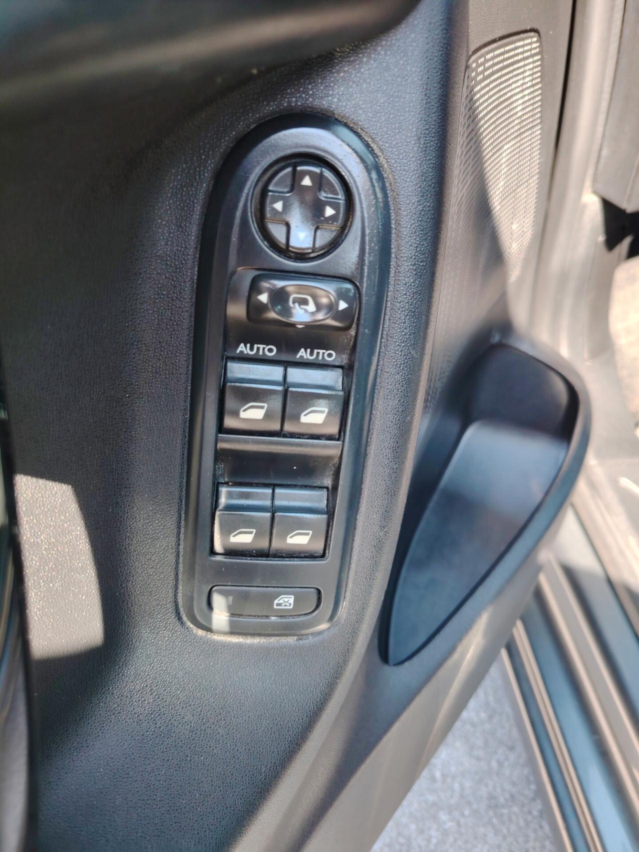 Citroen C3 BlueHDi 75 Live Edition - NEOPATENTATI