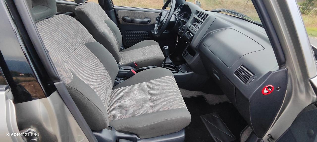 Toyota RAV 4 2.000cc (IMPIANTO METANO)