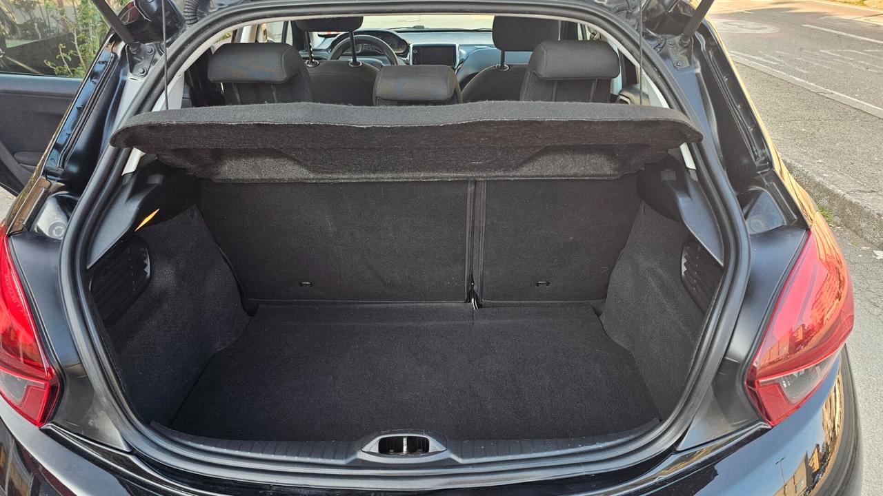 Peugeot 208 BlueHDi 75 5 porte Allure