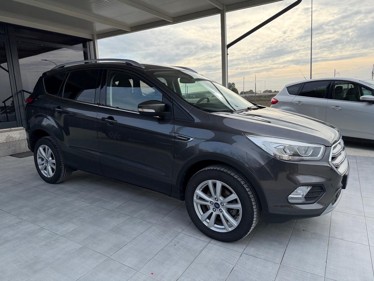 Ford Kuga 1.5 TDCI 120 CV S&S 2WD ST-Line