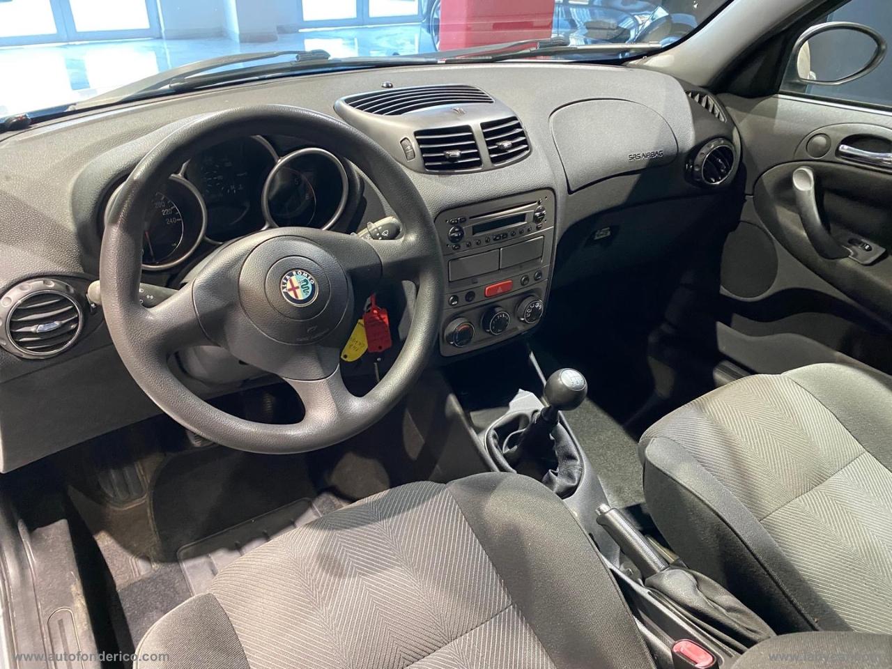 ALFA ROMEO 147 1.9 JTD 115CV 5p. Distinctive