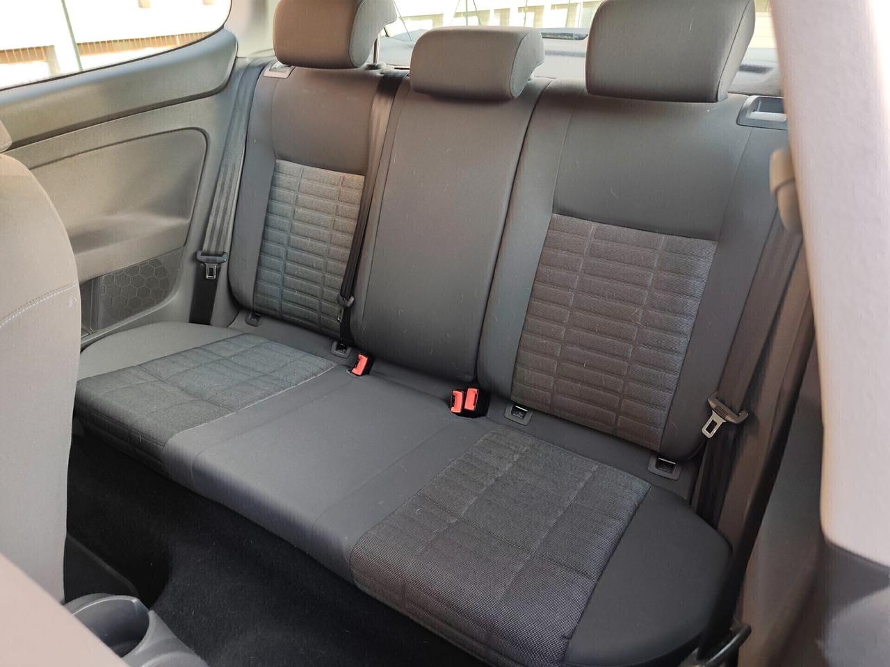 Volkswagen Golf 5 1.6 Benz 1 proprietario