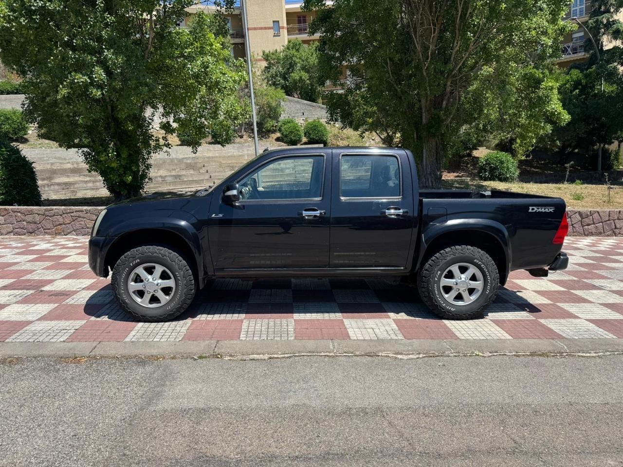 Isuzu D-Max 2.5 TD cat Space Cab 4WD Pick-up LS EU4