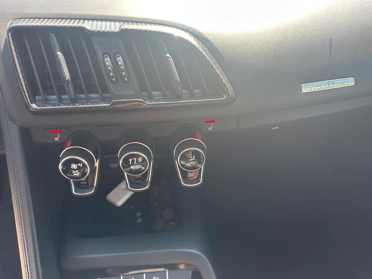 Audi R8 Coupé 5.2 FSI quattro S tronic plus PERFORMANCE - PRONTA CONSEGNA - TAGLIANDI CERTIFICATI - CARBONIO