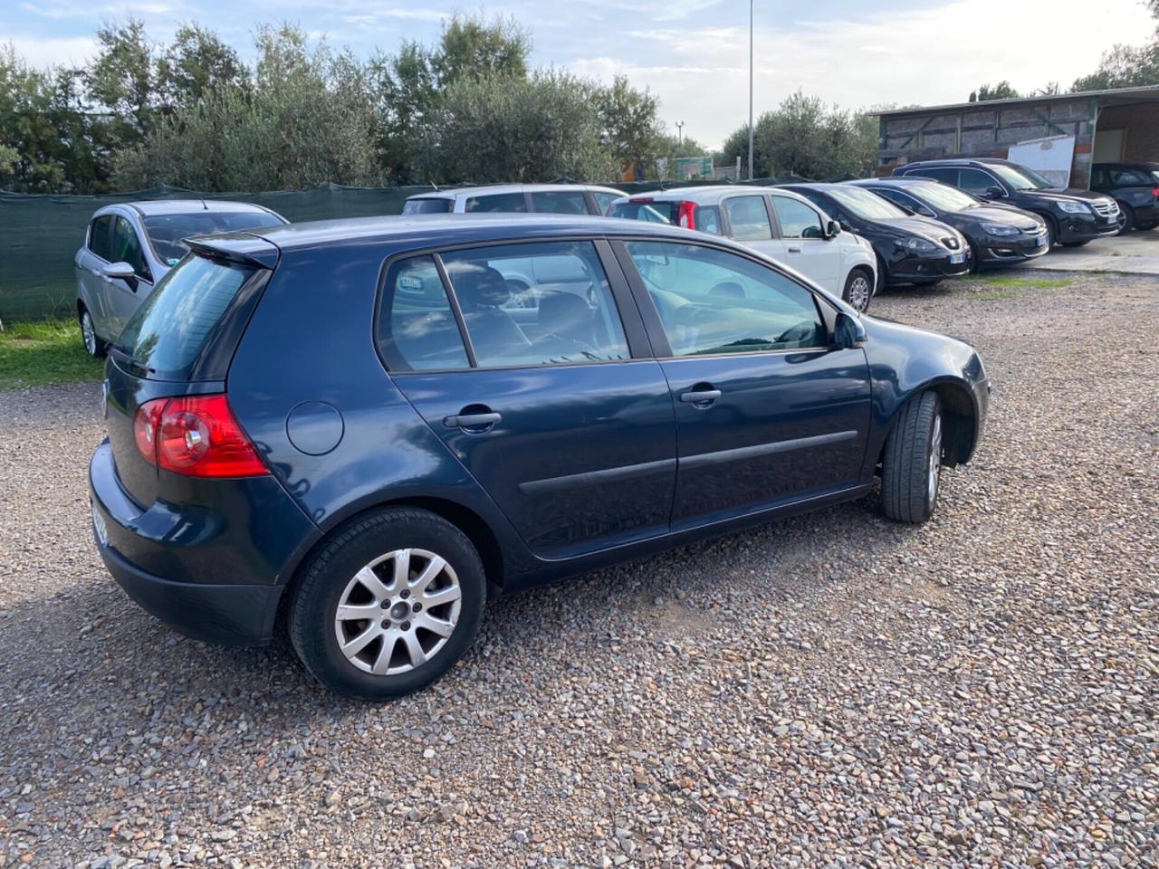 Volkswagen Golf 1.6 5p. Trendline