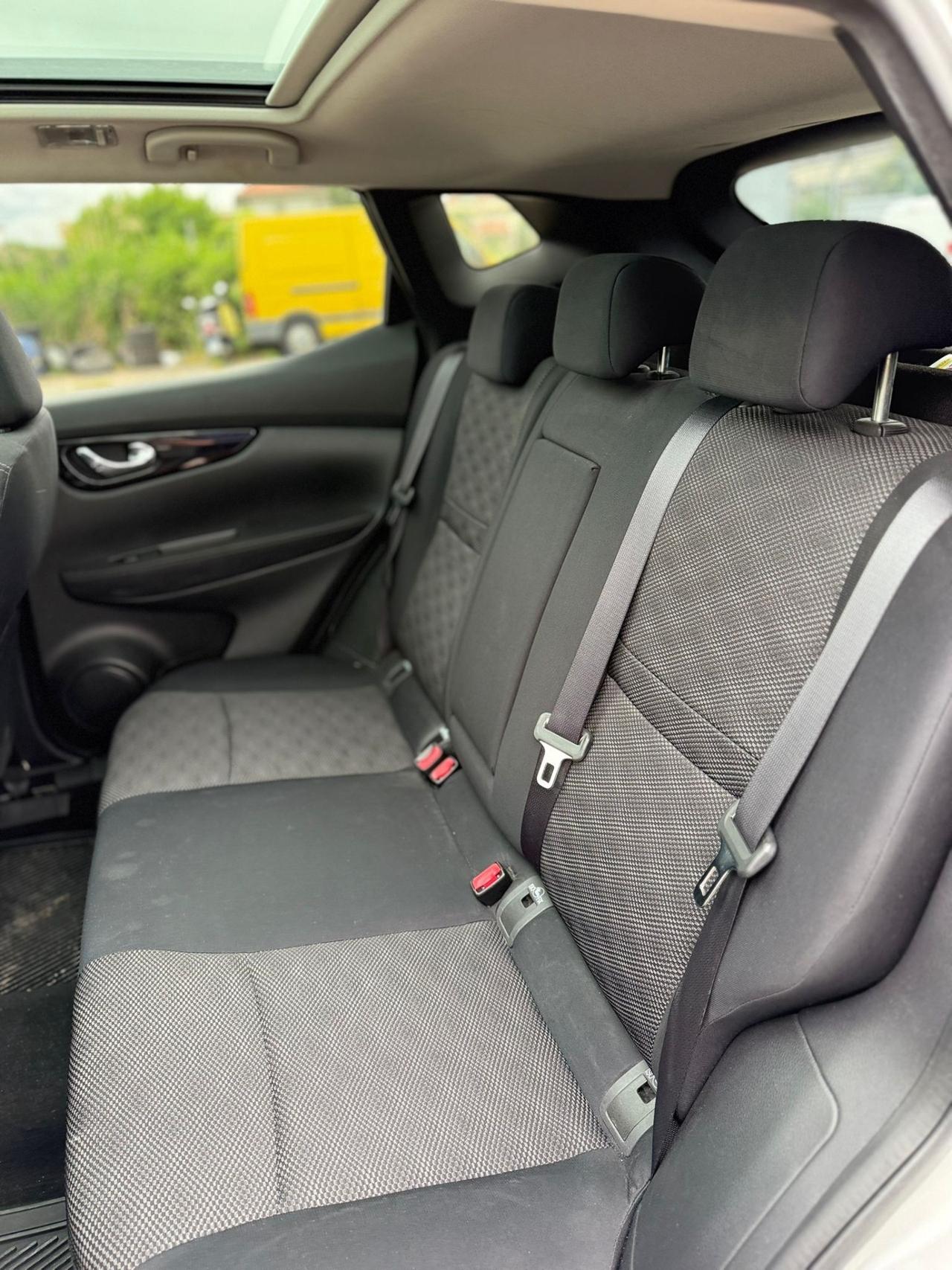 Nissan Qashqai 1.5 dCi DPF Tekna