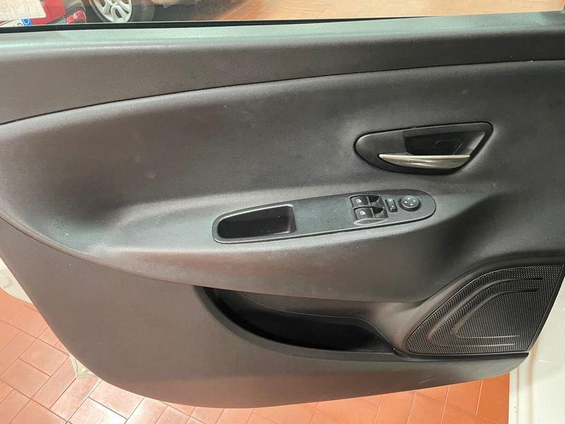 Lancia Ypsilon 1.2 69 CV 5 porte Gold