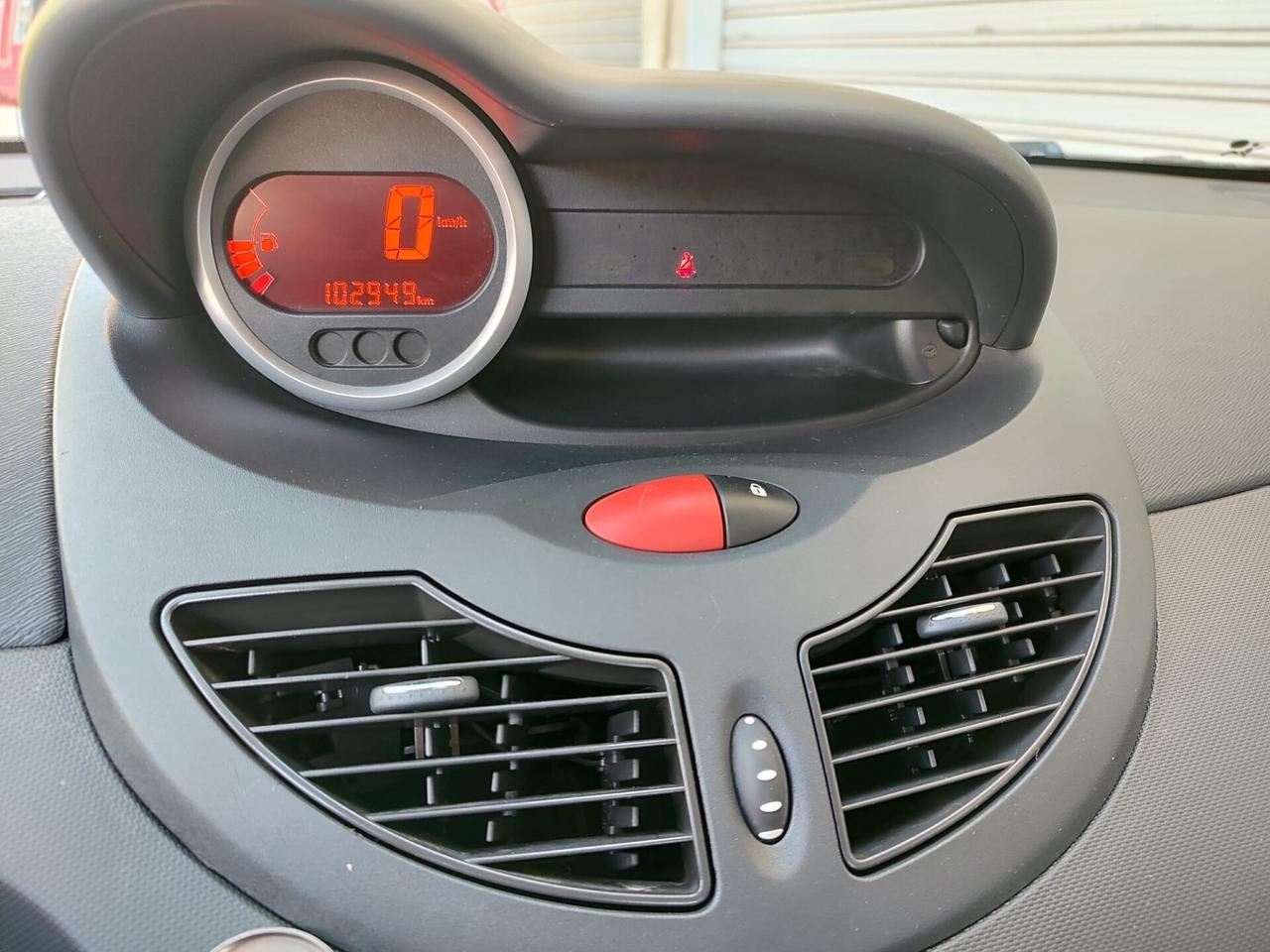 Renault Twingo 1.2 BENZINA 2013!!!