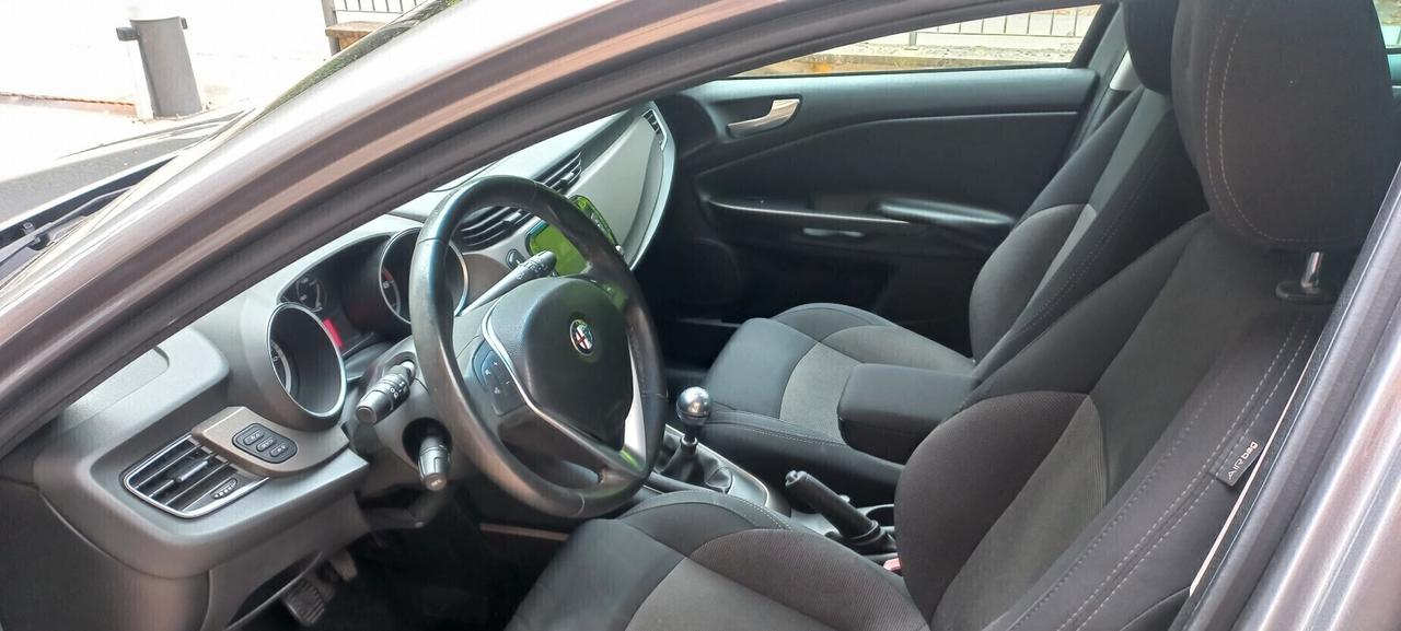 Alfa Romeo Giulietta 2.0 JTDm-2 150 CV Distinctive