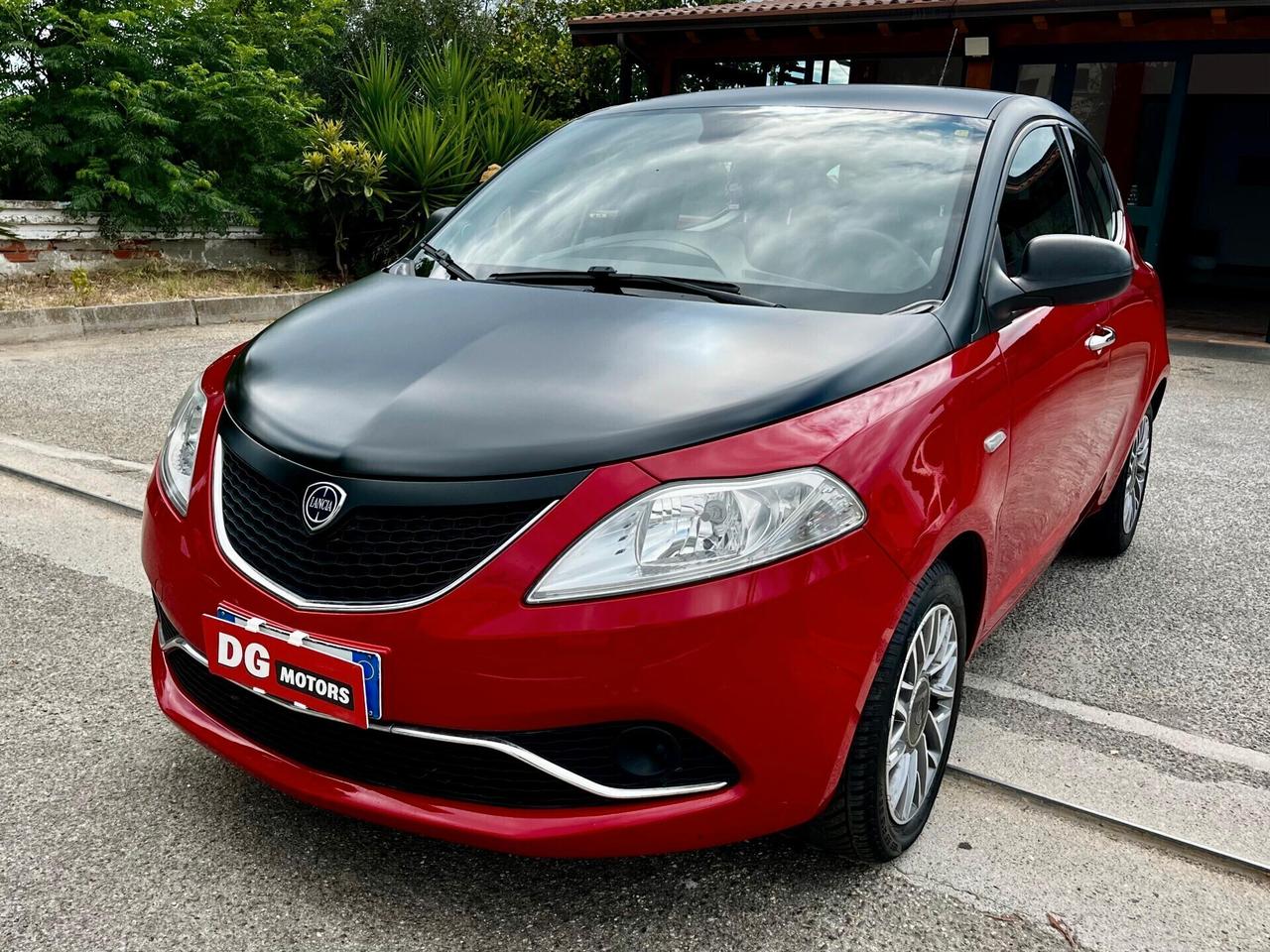 Lancia Ypsilon 1.2 69 CV 5 porte GPL Ecochic Silver